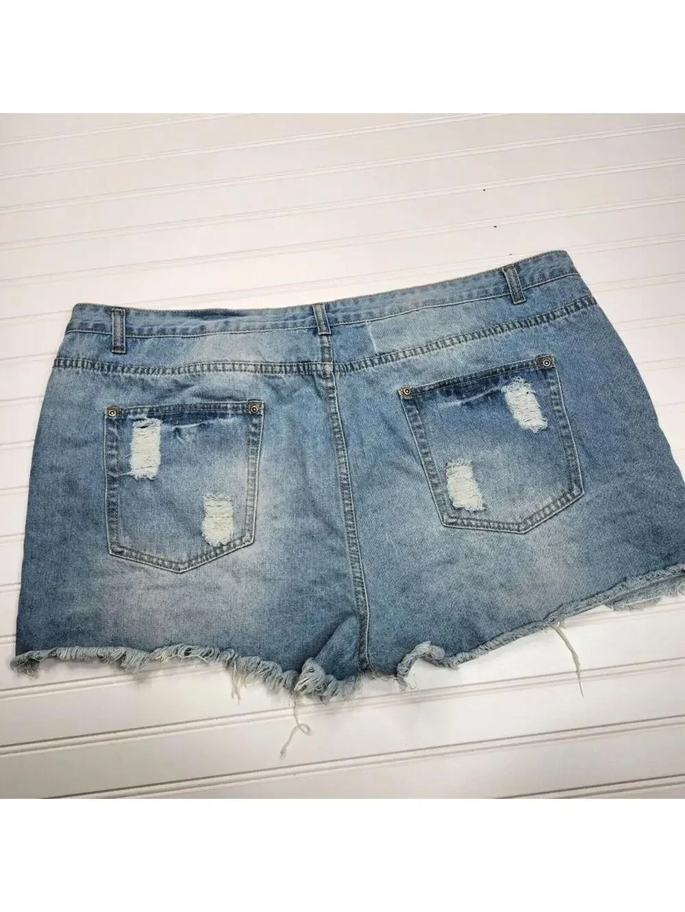 NWT High Rise Distressed Denim Shorts 24